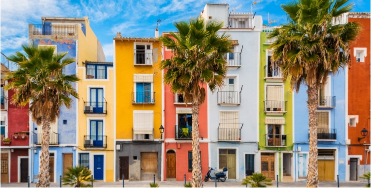 Украинцы массово скупают недвижимость в Испании: какое жилье и по какой цене пользуется наибольшим спросом