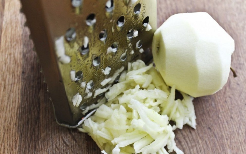 Салат “Мімоза“ із секретним інгредієнтом: що додати в популярну страву для пікантності