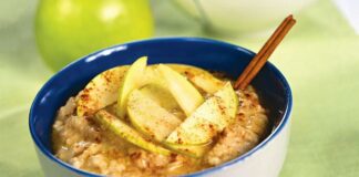 Ненудна вівсянка “Яблучний пиріг“: рецепт карамелізованої каші на сніданок - today.ua