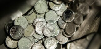 НБУ ввів в обіг нову монету номіналом у 2 гривні: кому вона присвячена - today.ua
