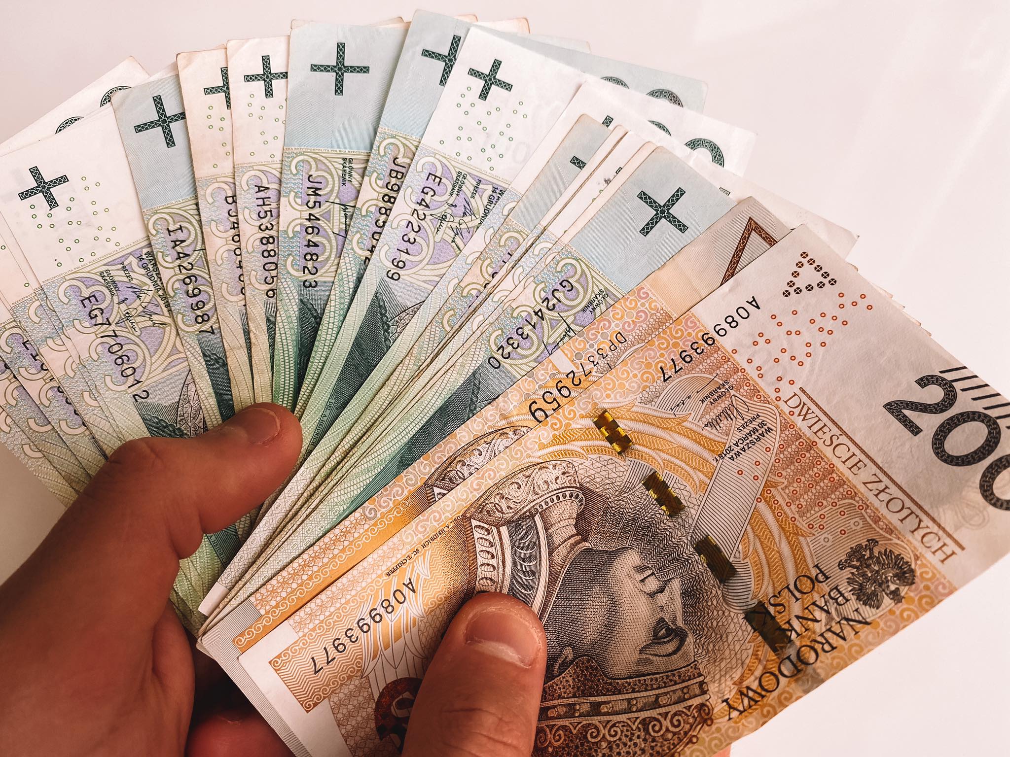 Названы три категории украинцев, которые могут получать польскую пенсию