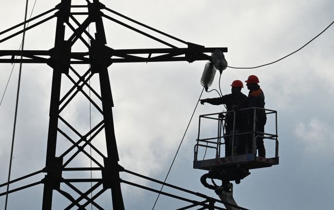 Аварійні відключення електроенергії продовжуються: яка ситуація зі світлом у Києві