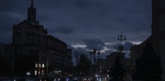 Третя доба без світла: у Києві продовжують діяти аварійні відключення електроенергії - today.ua