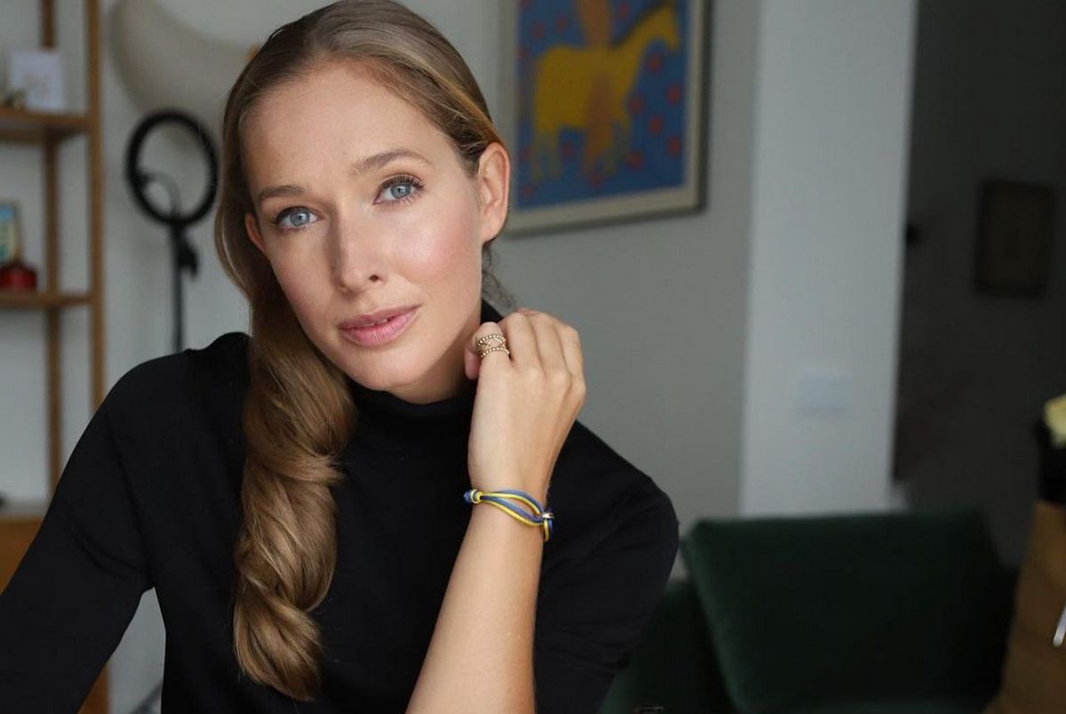 Из соседей не осталось никого: Катя Осадчая показала фото с родителями, которые выжили во время оккупации - today.ua