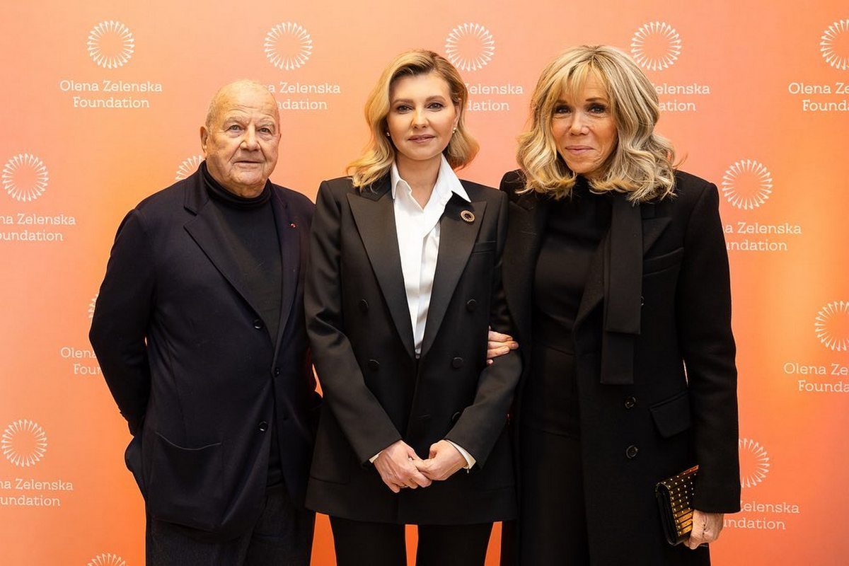 Две роскошные первые леди: Зеленская и Макрон в черных нарядах вместе вышли в свет - today.ua