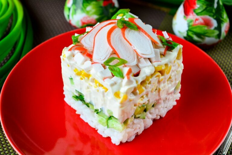 Крабовый салат с секретным ингредиентом, который обеспечит новый интересный вкус - today.ua