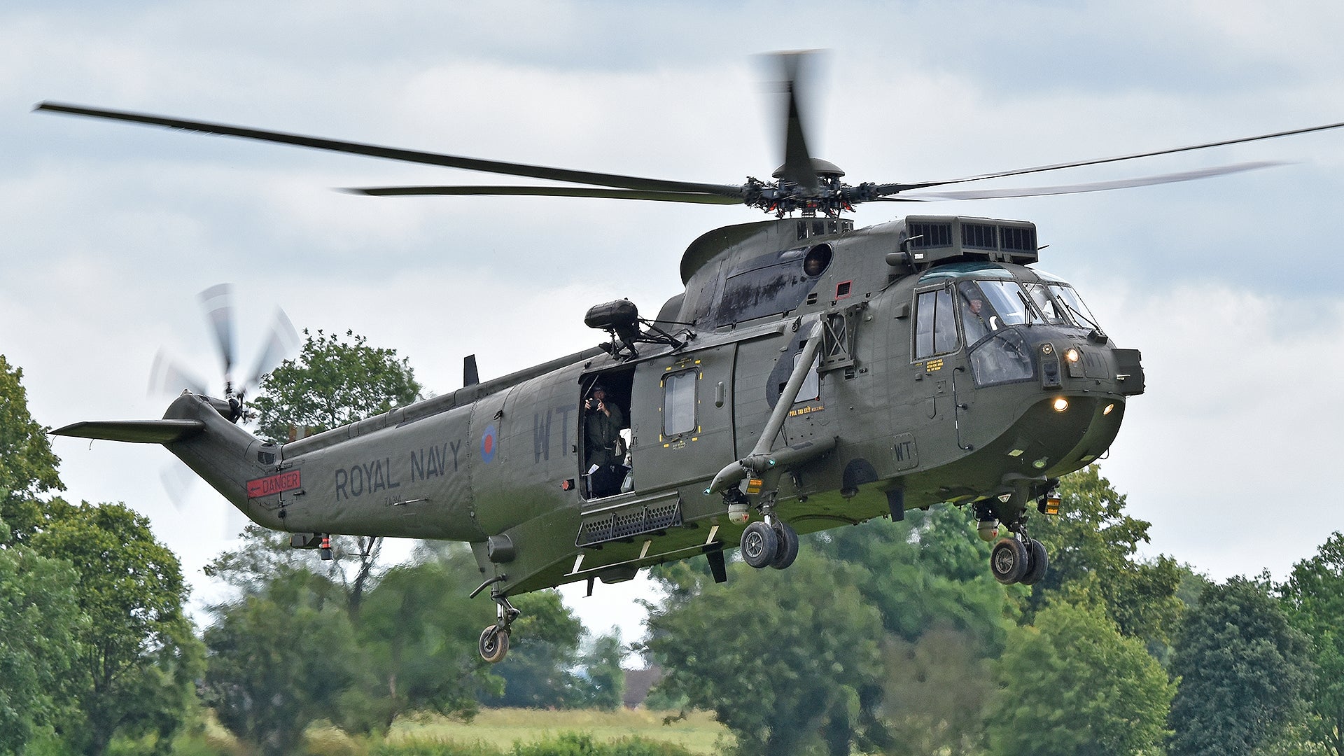 Украина получит британские военные вертолеты Sea King