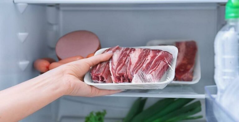 Как сохранить свежесть мяса, если долго нет света: 5 простых лайфхаков - today.ua