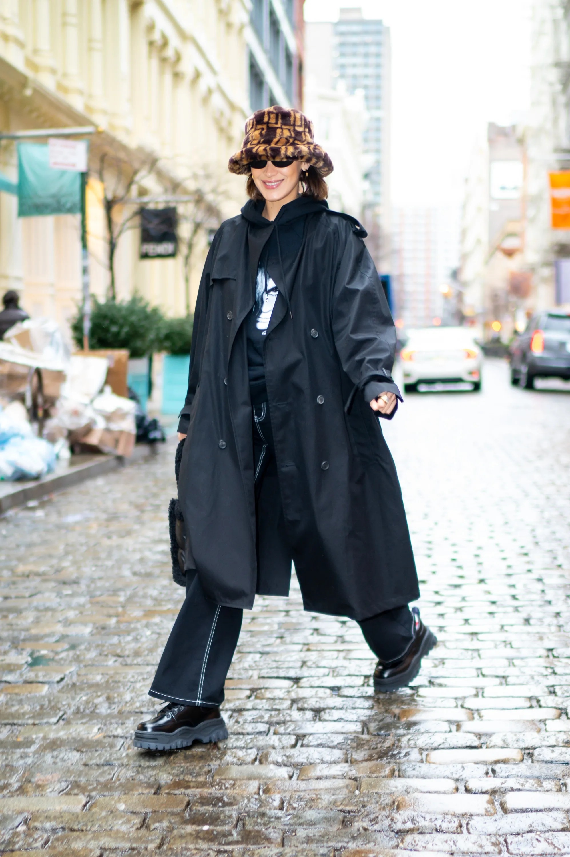 Кайли Дженнер показала самую модную шапку этой зимы: как стильно носить головной убор