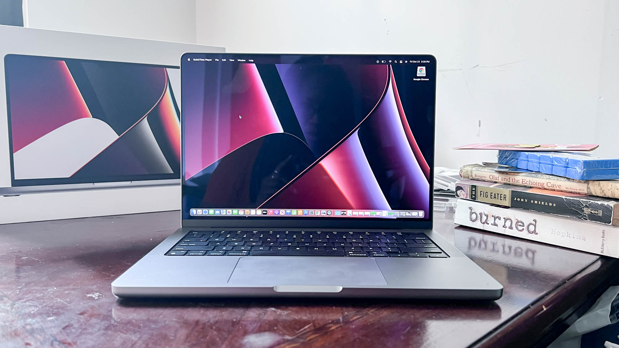 Macbook pro m3 max. MACBOOK Pro 14 2022. Макбук 2021. MACBOOK Pro 14 2021. Ноутбук Аппле 2021.