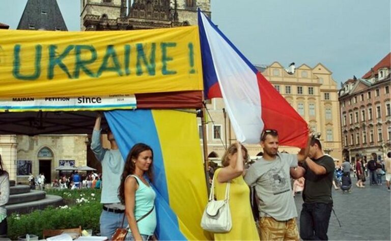 Чехия с 2023 года отменит льготы некоторым украинским беженцам: названа причина - today.ua