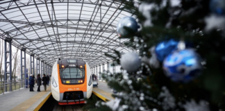 Укрзалізниця призначила додаткові поїзди на новорічні свята: розклад рейсів - today.ua