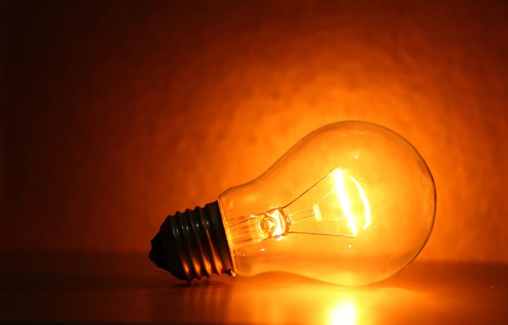 Уже со следующего понедельника начинается обмен старых лампочек на энергосберегающие