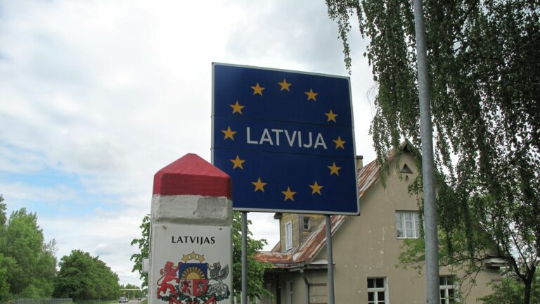 Латвия изменит правила пребывания для украинских беженцев: какое нововведение заработает с 1 января - today.ua