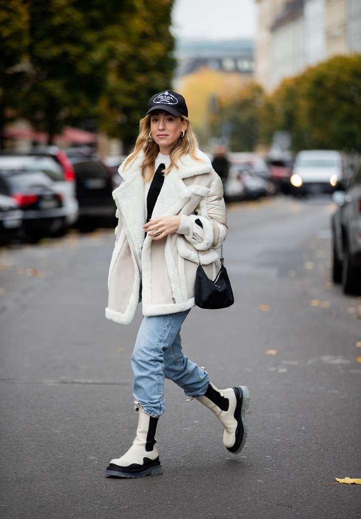 Самая красивая украинка Анна Неплях показала, как стильно носить самую модную дубленку этой зимы
