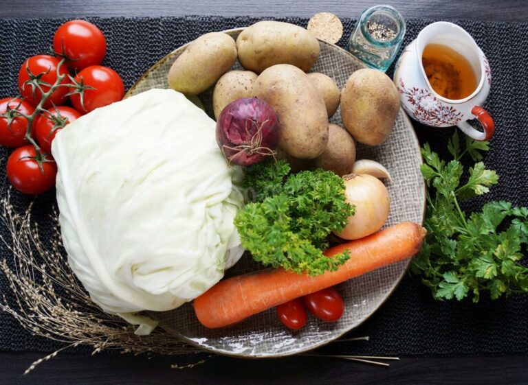 Цены на лук, капусту, картошку и морковь бьют рекорды: сколько стоят овощи в супермаркетах  - today.ua