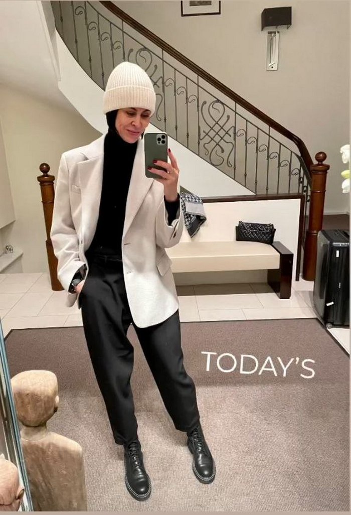 Бывшая жена Кличко показала, как стильно носить самые модные брюки этой зимы