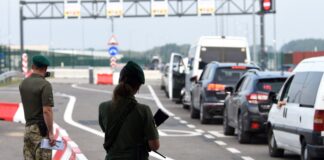 Виїзд за кордон під час війни: як волонтерам та водіям отримати дозвіл - today.ua