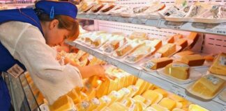 Супермаркеты обновили цены на молоко, сливочное масло и сыры: сколько стоят продукты накануне Нового года - today.ua