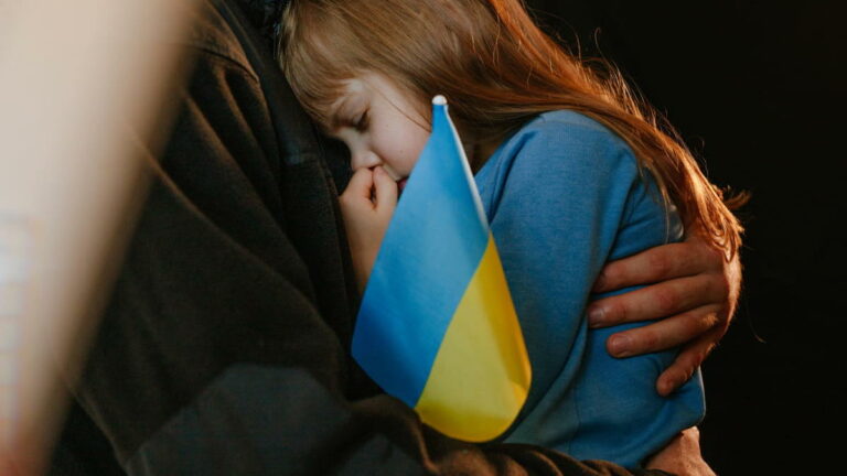В Україні сім'ї з дітьми можуть зареєструватися на нову допомогу у “Дії“: які виплати можна отримати - today.ua