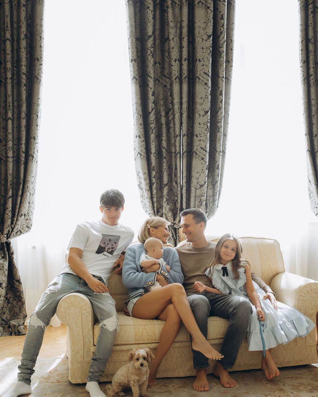 Олександр Скічко вперше показав усіх своїх дітей на одному фото