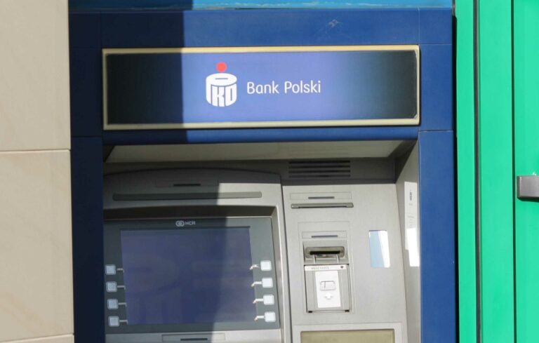 Польські банки ввели комісію за зняття готівки з українських карток - today.ua