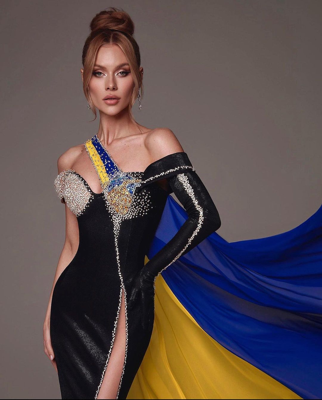 Скандал на конкурсе “Мисс Вселенная 2022“: украинка отказалась стоять возле россиянки – видео 