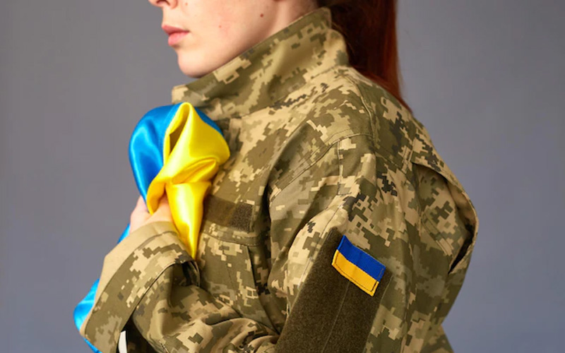 Мобилизация женщин в Украине: кому запрещено выезжать за границу до конца войны