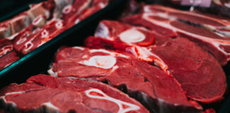 Українці почали їсти менше м'яса: як змінилися ціни на продукт у супермаркетах - today.ua