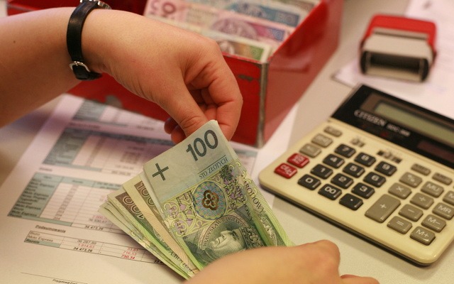 У Польщі встановили непомірну плату за комуналку: скільки потрібно буде віддати за невелику квартиру