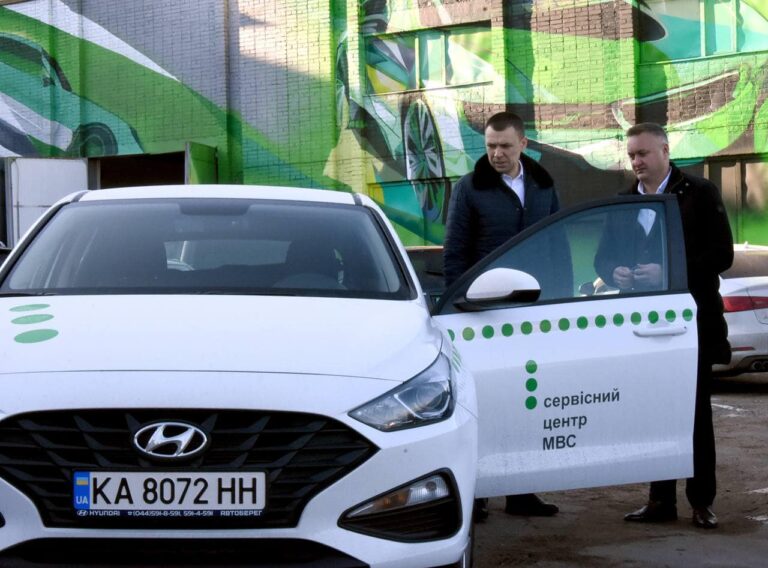 Сервисные центры МВД получили новые авто для практических экзаменов - today.ua