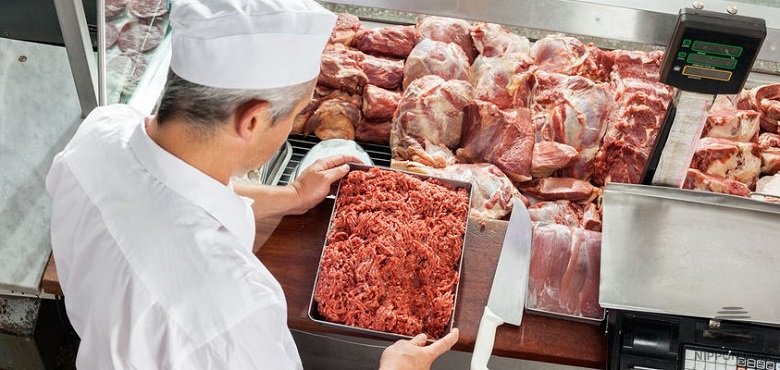 Украинцы начали есть меньше мяса: как изменились цены на продукт в супермаркетах