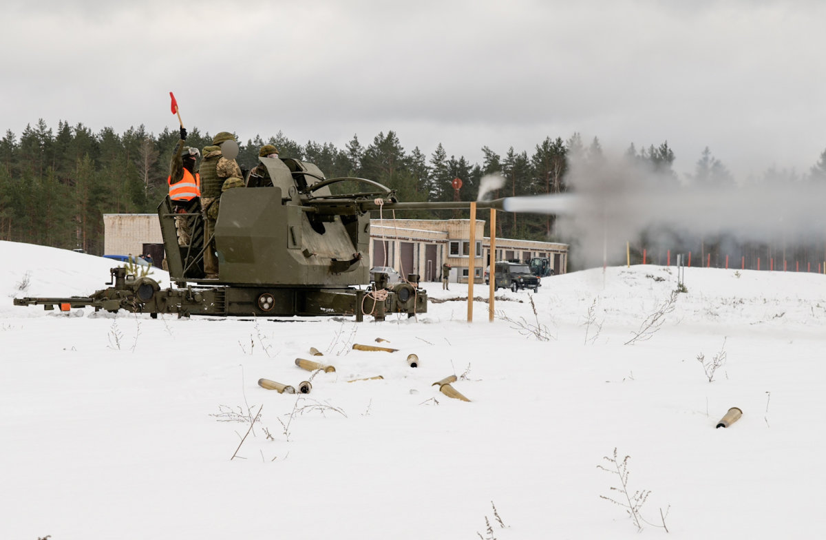 Захистять небо: Україні дадуть шведські зенітні гармати L70
