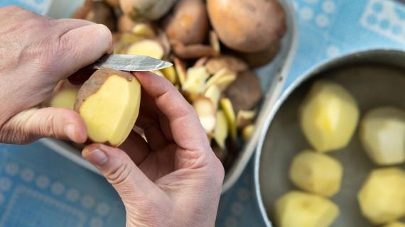 Пюре не буде прісним та водянистим: три секрети приготування ідеального гарніру з картоплі