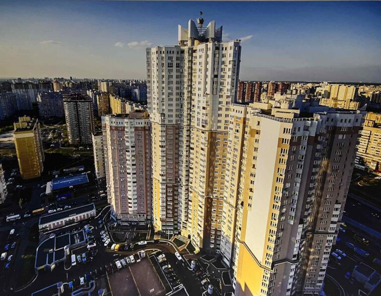 У Києві продовжує падати вартість квартир: скільки коштує нерухомість на первинному та вторинному ринках - today.ua