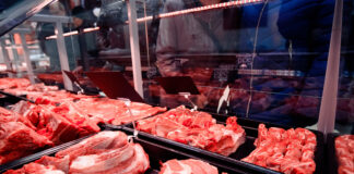 Украинские супермаркеты снизили цены на мясо: сколько стоит килограмм свинины, курятины и говядины - today.ua