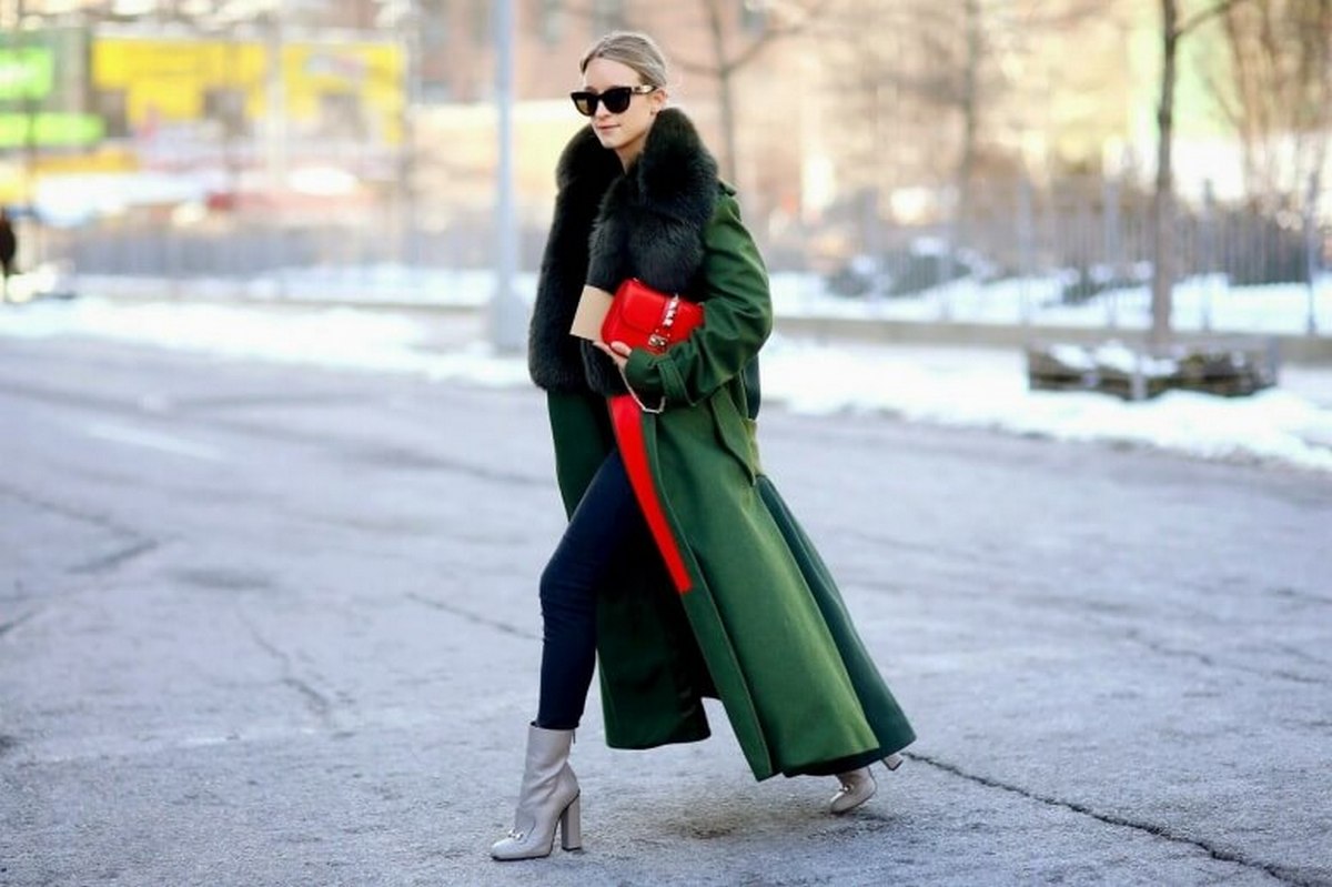 Беспроигрышный вариант: три самые стильные и универсальные модели пальто на весну 2023 - today.ua
