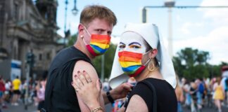 В ЛГБТ-спільноті вимагають визнати трансгендерів непридатними до мобілізації і служби в ЗСУ - today.ua