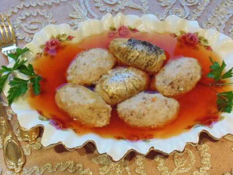 Фарширована риба по-єврейськи: найбільш швидкий та смачний рецепт 