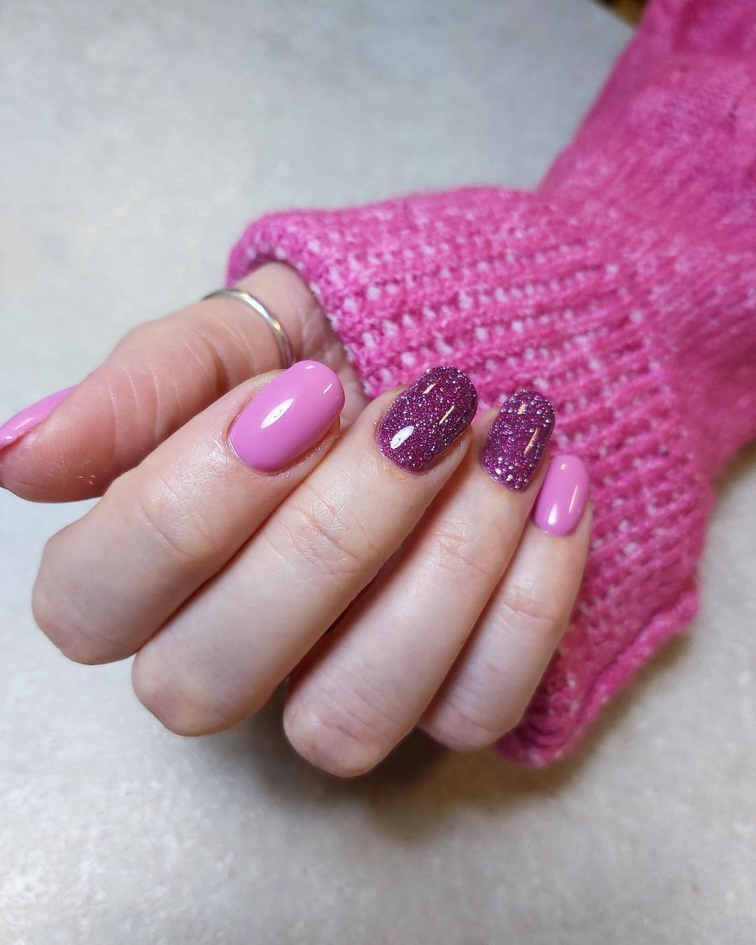 Самый милый розовый маникюр на 14 февраля: лучшие идеи нейл-дизайна для праздника - today.ua