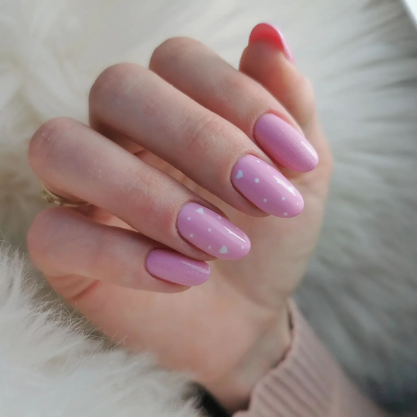 Самый милый розовый маникюр на 14 февраля: лучшие идеи нейл-дизайна для праздника - today.ua