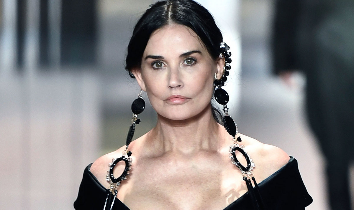 Знову стала собою: Демі Мур виправила невдалу пластику і стала виглядати на 20 років молодшою - today.ua