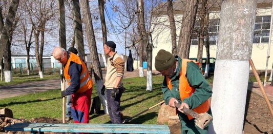 Держслужбовці, медики та комунальники отримають одноразові виплати від держави: названо умови отримання допомоги - today.ua