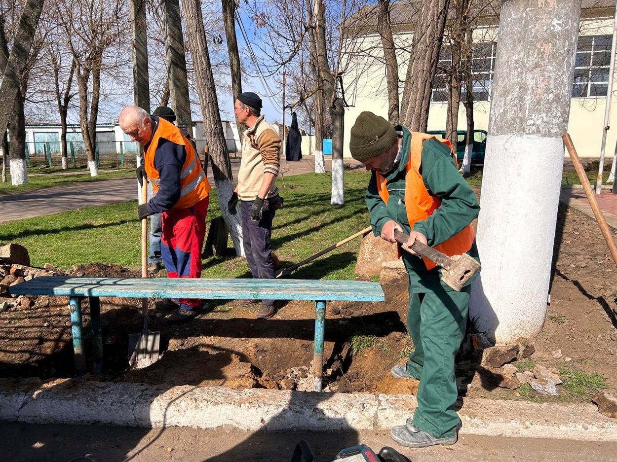 Держслужбовці, медики та комунальники отримають одноразові виплати від держави: названо умови отримання допомоги - today.ua