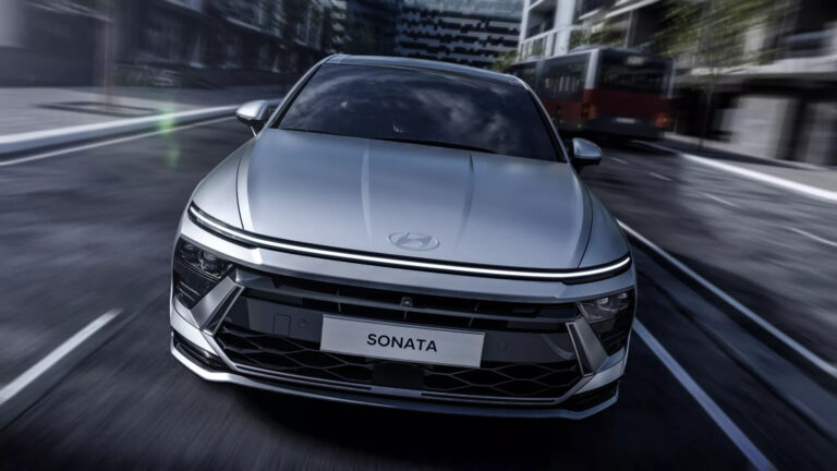 Седан Hyundai Sonata впервые получит полный привод - today.ua