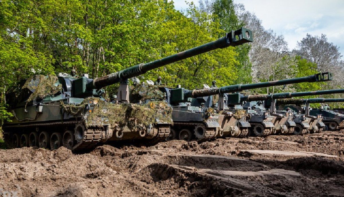 Украинские САУ Krab уничтожают оккупантов индийскими снарядами