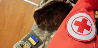 Красный Крест в Украине временно приостановил выплаты одной категории граждан: о ком идет речь - today.ua