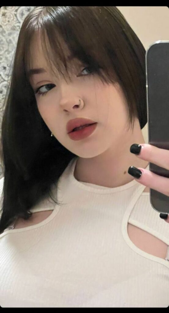Старшая дочь Евгения Кошевого кардинально изменила цвет волос и прическу: новое фото 15-летней Варвары