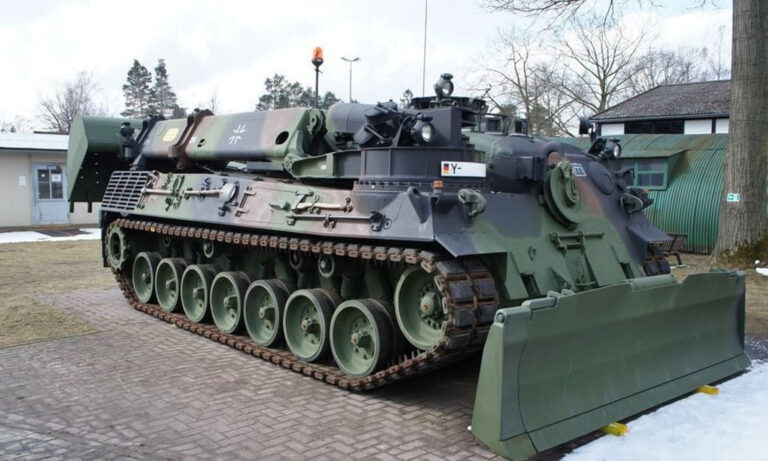Німеччина передала Україні танки Dachs: що можуть ці машини - today.ua