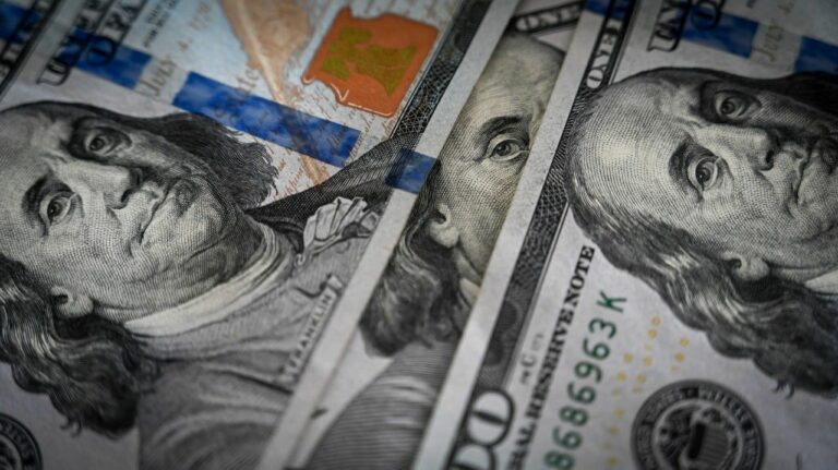 Доллар по 45 грн: банкиры рассказали, что будет с курсом валюты и инфляцией до конца года - today.ua